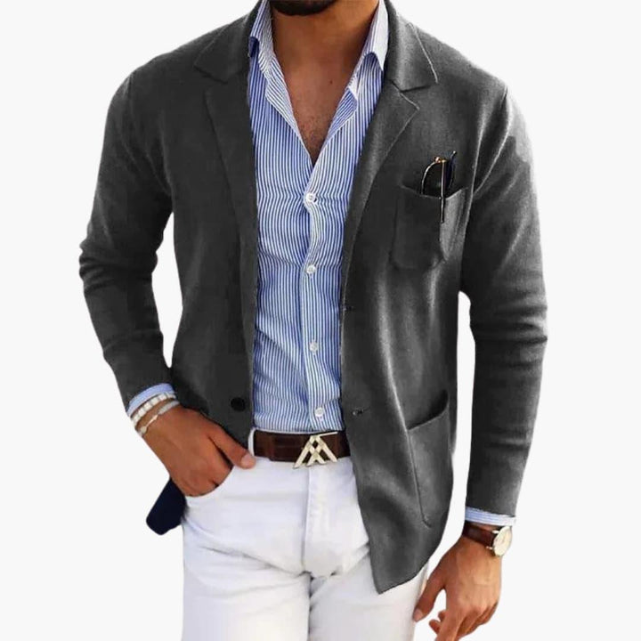 Men’s knit blazer with lapel collar and button closure