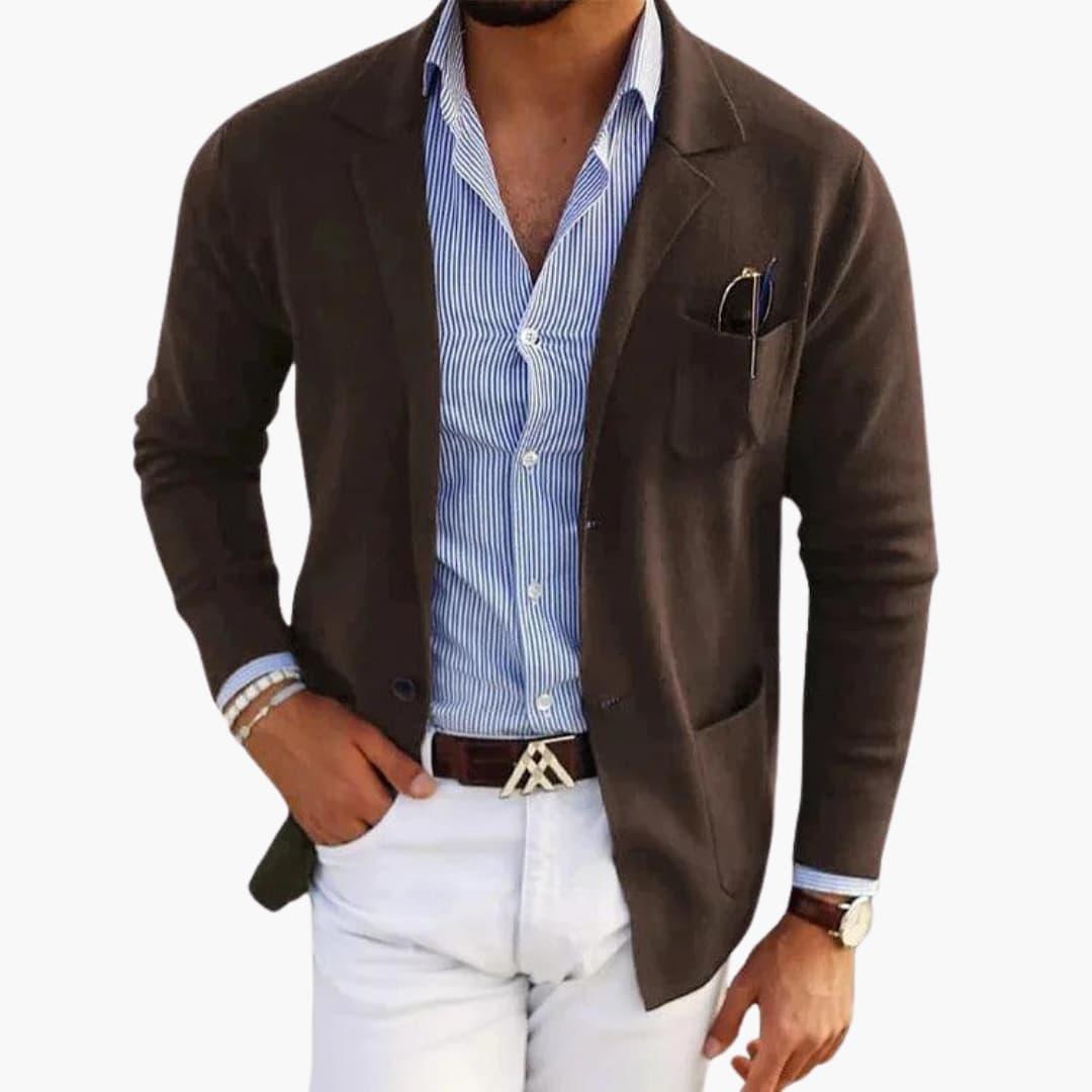 Men’s knit blazer with lapel collar and button closure