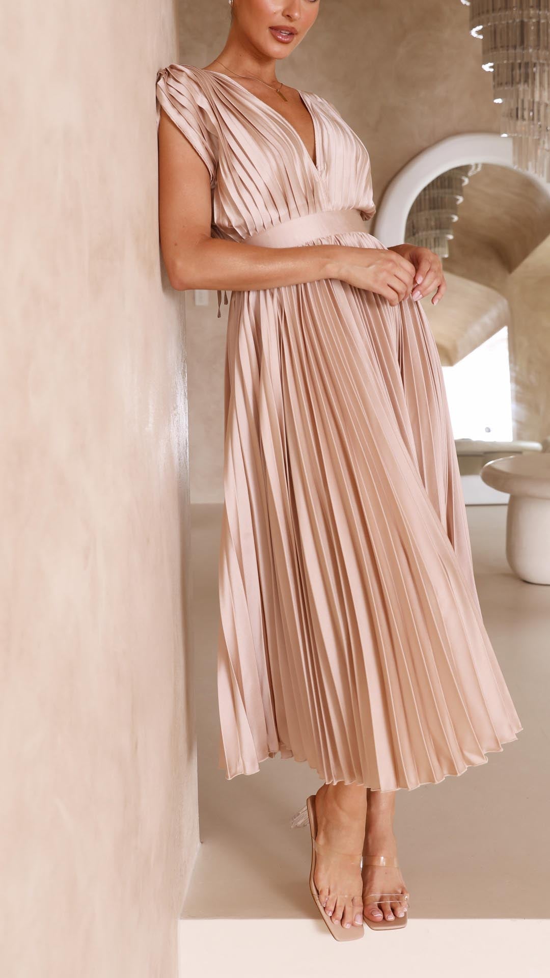 Women's Pleated Maxi Dress