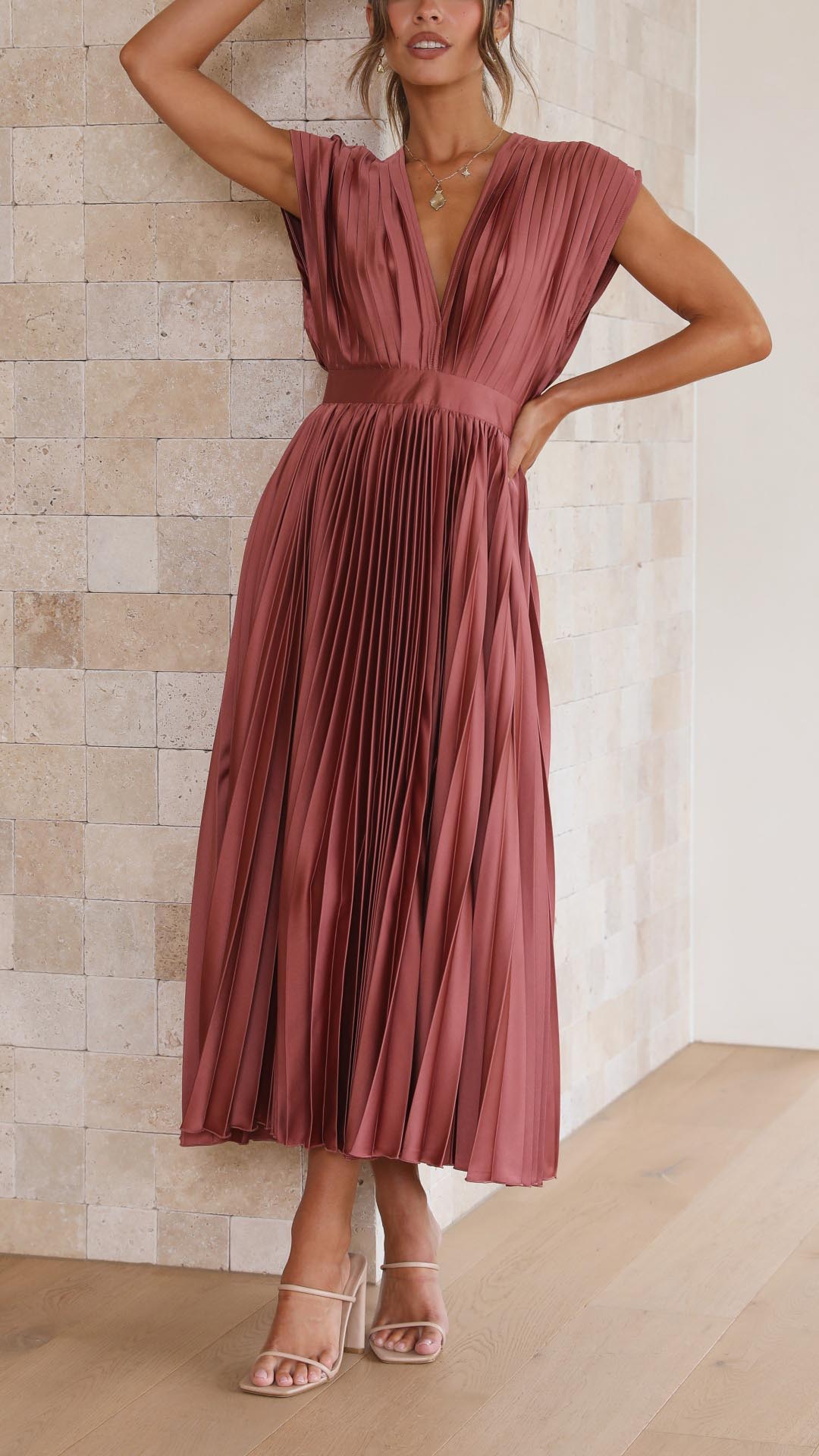Women's Pleated Maxi Dress