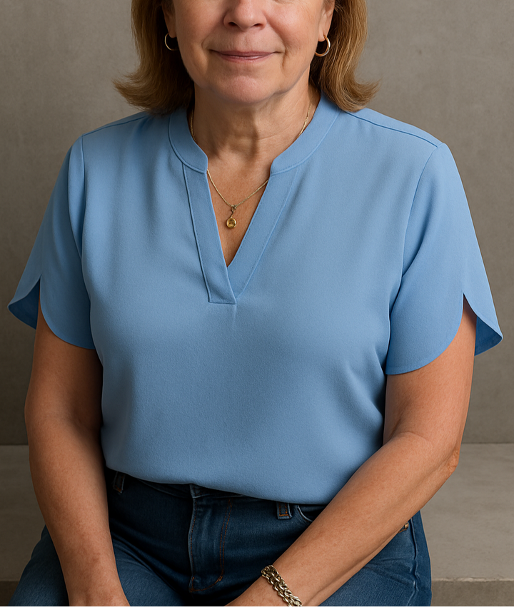 Hailey - Lightweight V-Neck Blouse
